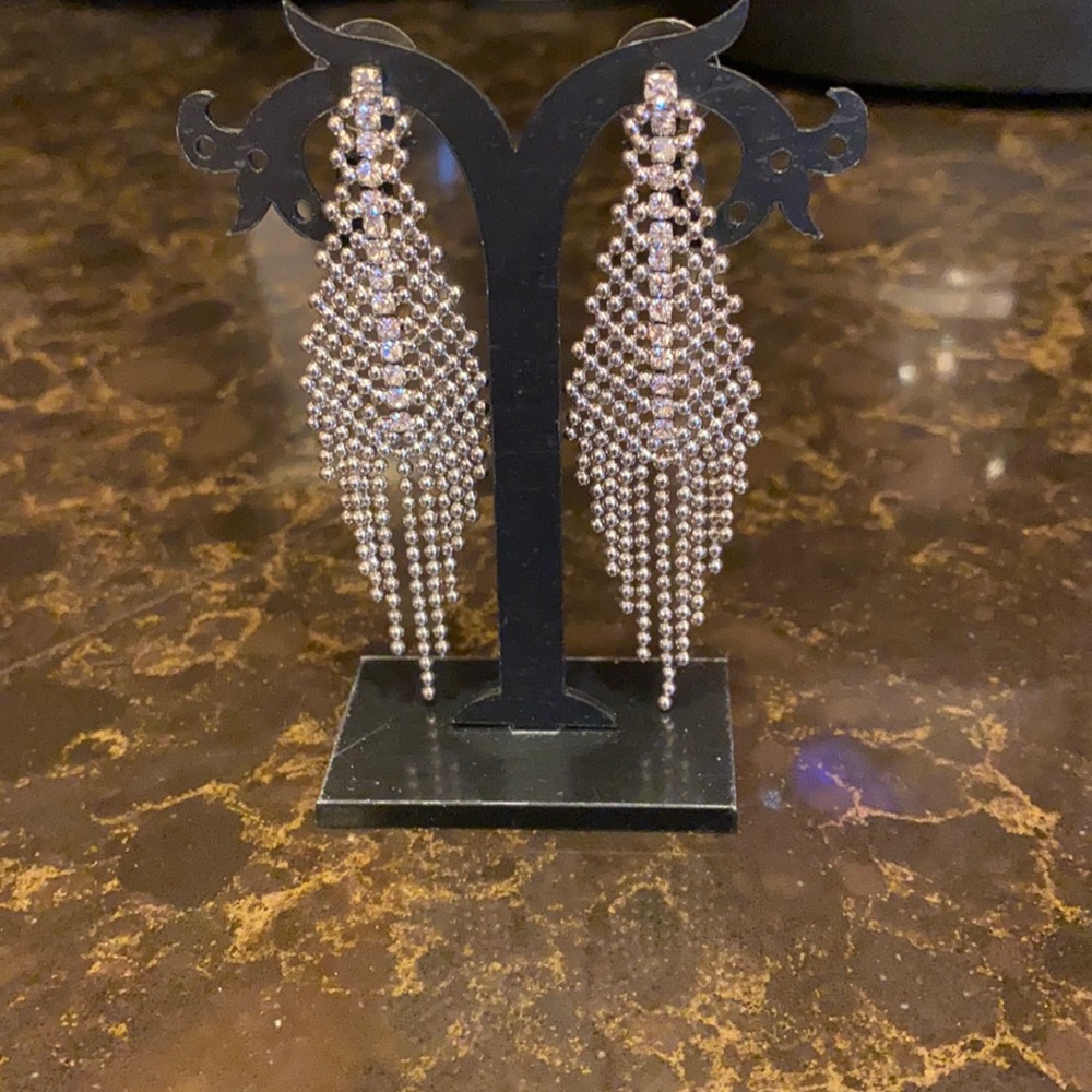 NWOT Nordstrom Rhinestones Dangle Earrings!